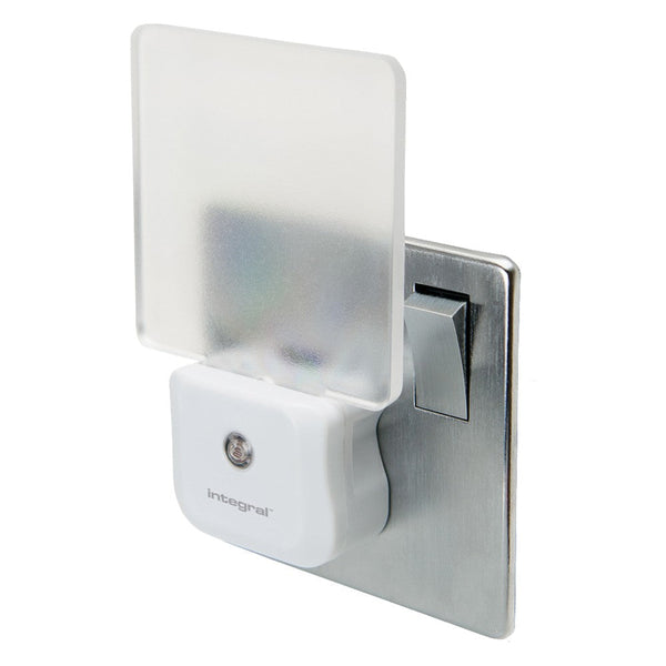 Plug-In Cool White LED Automatic Photocell Sensor Discreet Night Light